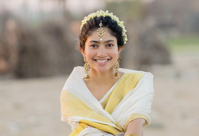 कौन हैं Ramayana की ‘सीता’ Sai Pallavi? कभी थीं जूनियर आर्टिस्ट, कैसे बनीं करोड़ों की मालकिन