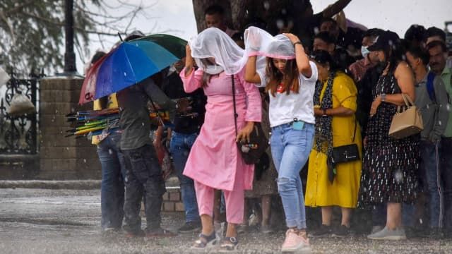 IMD Rainfall Alert: सावधान! बन गया है कम दबाव का क्षेत्र, इन राज्यों में आज और कल होगी भारी बारिश