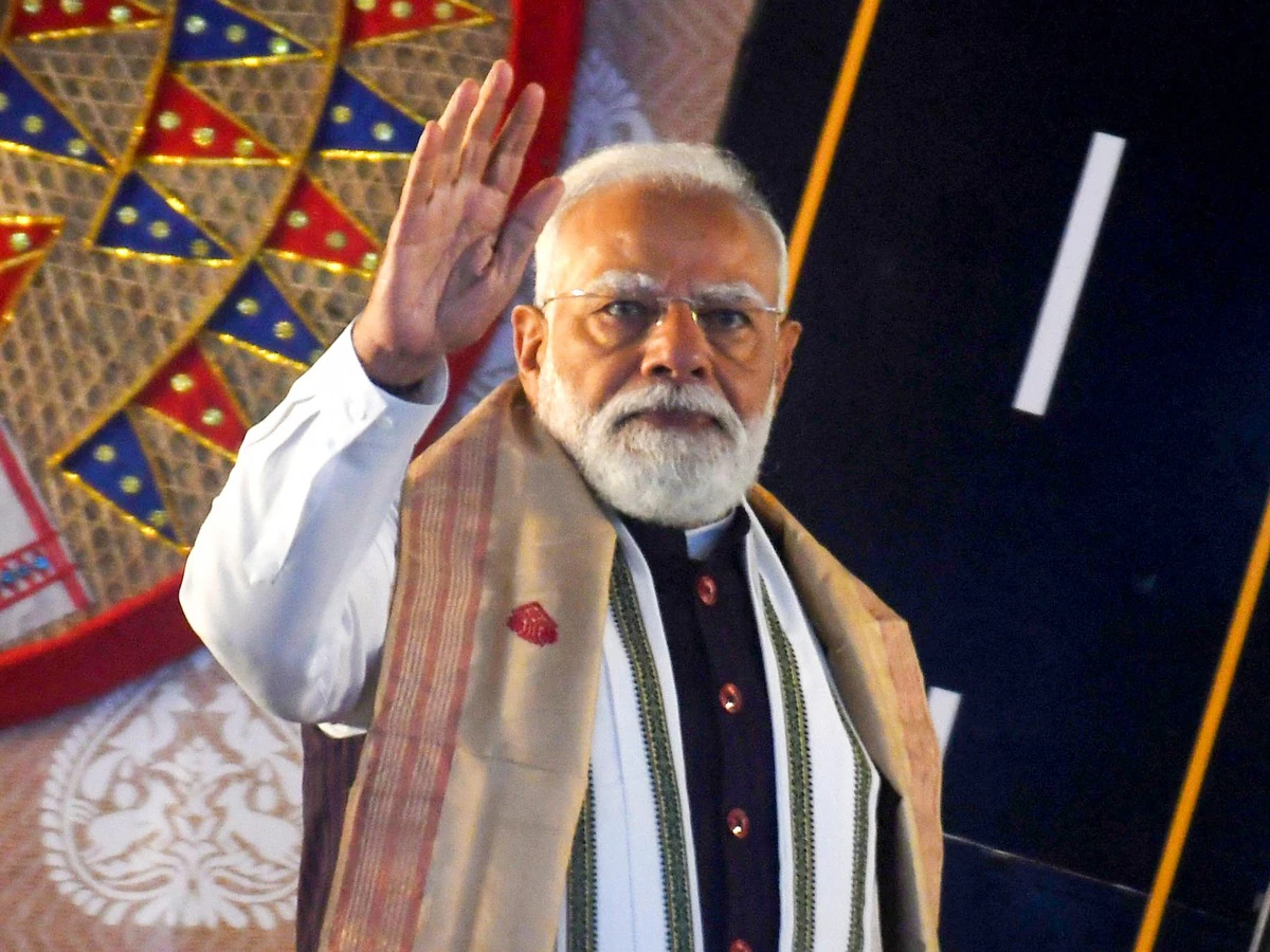 UP Top News Today: पीएम मेरठ में नमो भारत ट्रेन और मेट्रो रेल सेवा का करेंगे उद्घाटन