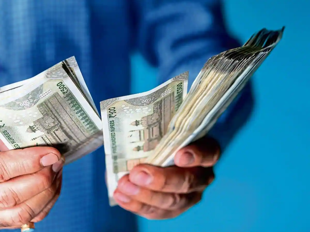 1 अप्रैल से बदल रहा सैलरी का तरीका, टैक्स में बदलाव का भी असर, कर्मचारियों के लिए खबर