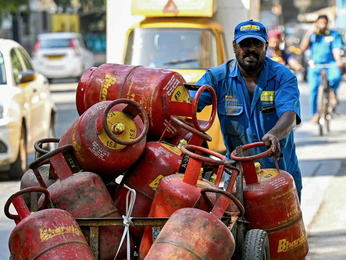 ईरान युद्ध के बीच यूएन की डराने वाली रिपोर्ट, भारत में बढ़ सकते हैं 25 लाख गरीब; मुश्किल हो जाएगा इलाज