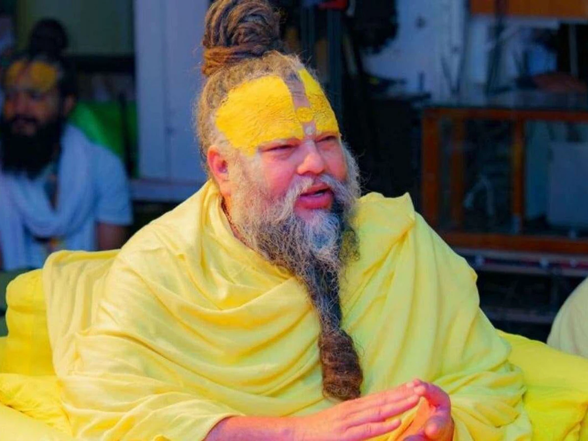 भगवान एक बार में करोड़ों लोगों के मन की कैसे सुनते हैं? जानें प्रेमानंद महाराज का जवाब