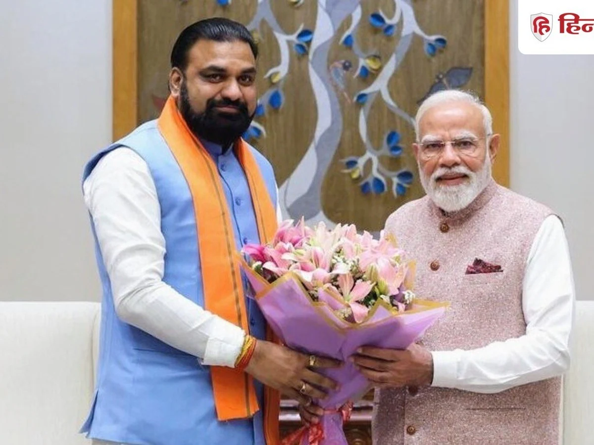 बीजेपी ऑफिस पहुंचे पटना के डीएम और एसपी; सम्राट कैबिनेट के विस्तार में आएंगे मोदी, शाह