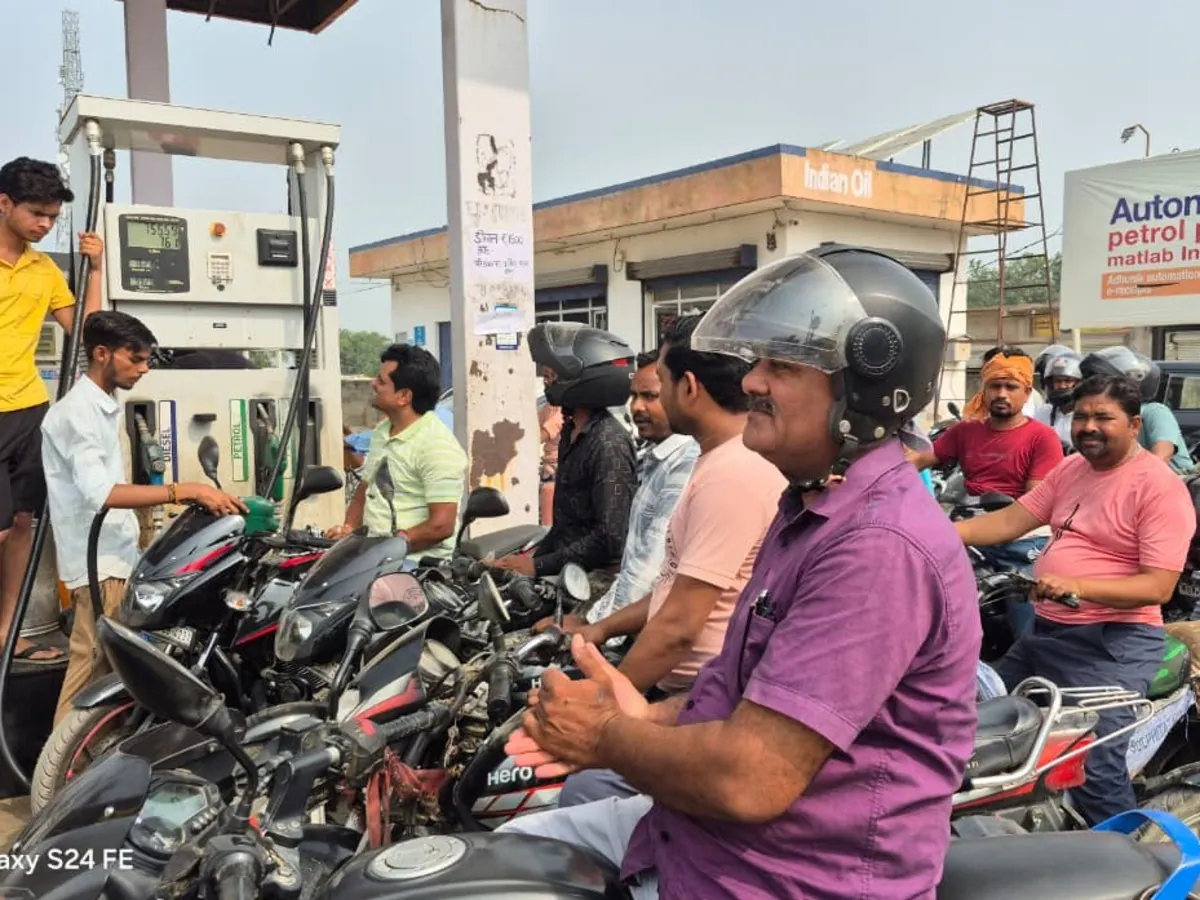 डीजल के दाम कई राज्यों में ₹100 के पार, चुनाव के बाद पेट्रोल करीब 8 रुपये लीटर हुआ महंगा