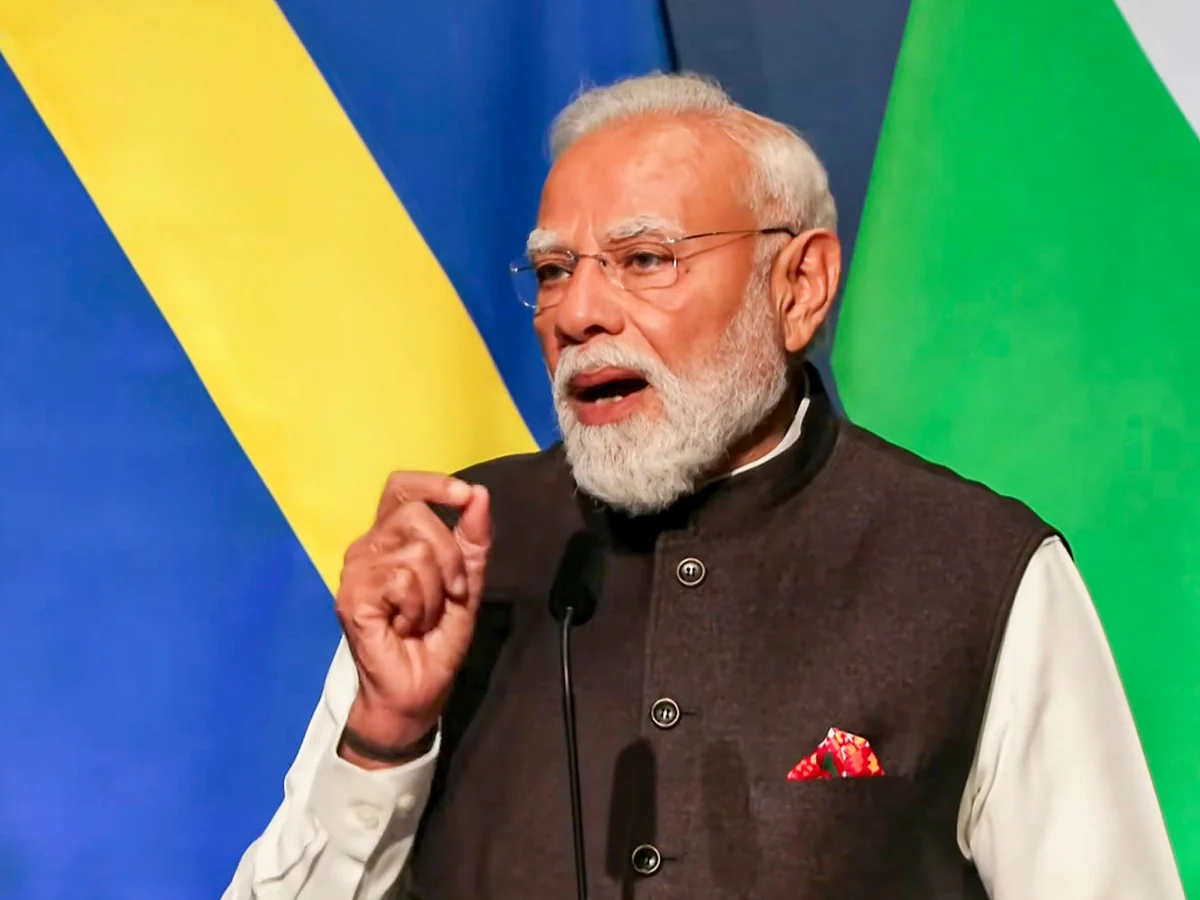 मोदी सरकार का बैंक-बीमा कंपनियों के लिए सख्त आदेश, लाखों कर्मचारियों पर पड़ेगा असर