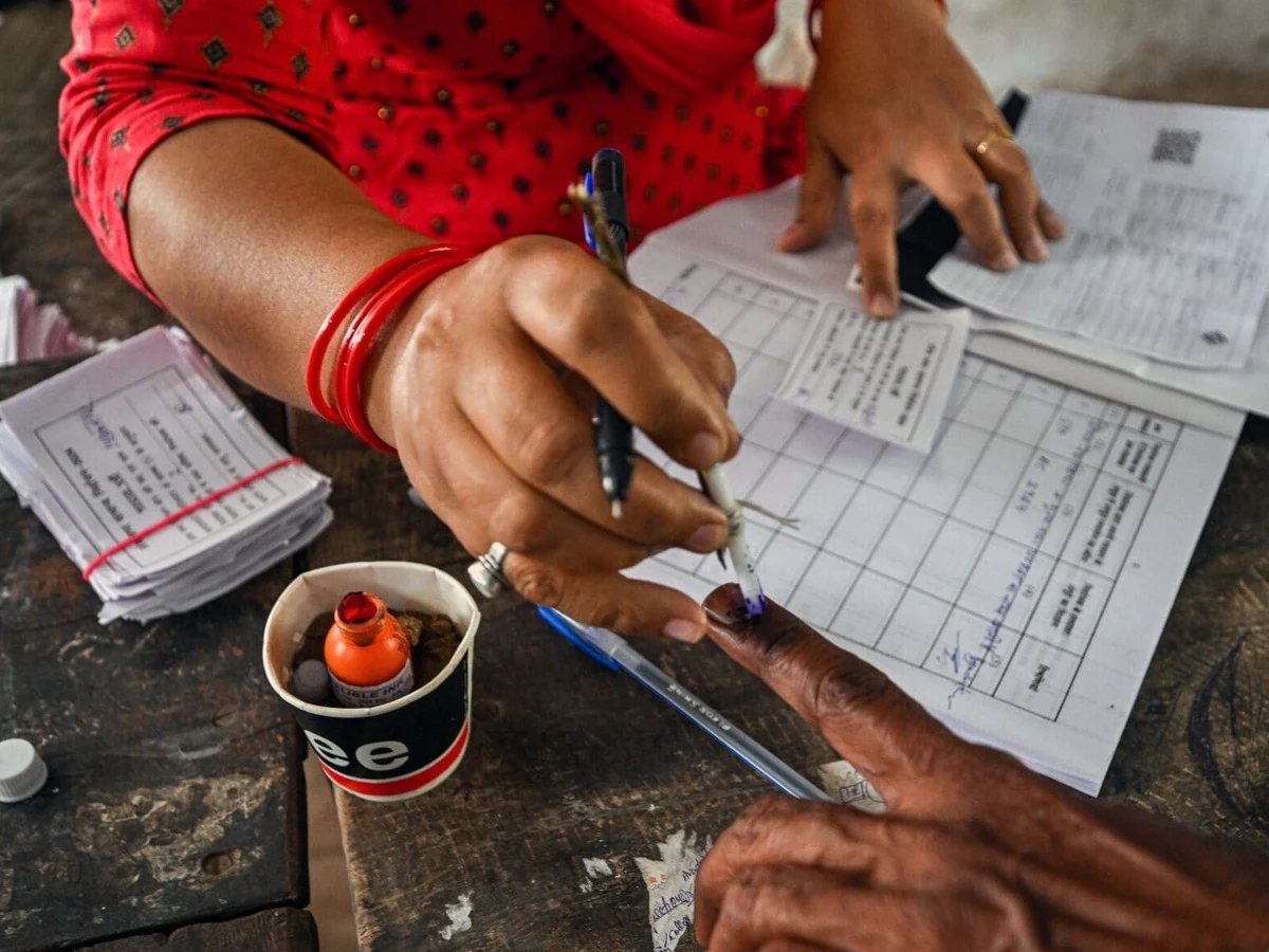यूपी पंचायत चुनाव में दोबारा वोट डाला तो पकड़े जाएंगे; फर्जी मतदान पर रहेगी FRS की नजर