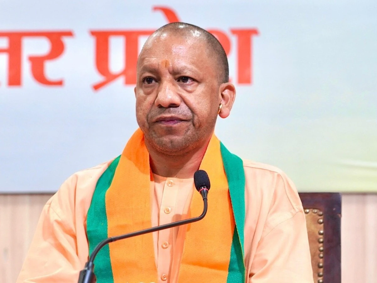 वाहन मालिकों को झटका; इन गाड़ियों को कबाड़ बनाएगी सरकार, रजिस्ट्रेशन और डीएल भी रद्द