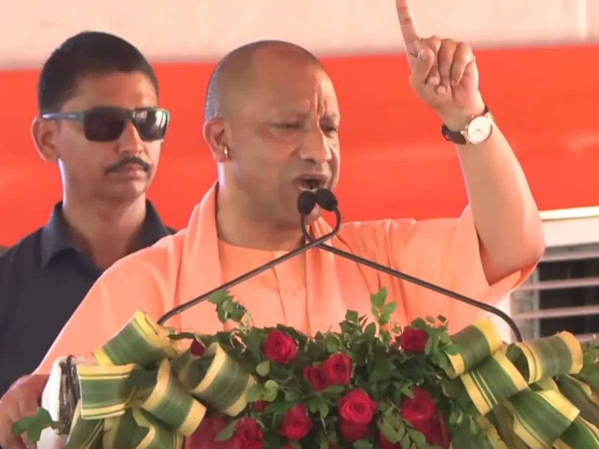 छोटी-छोटी बातों को लेकर हुड़दंग नहीं हो वरना, सीएम योगी ने कावड़ियों को चेताया