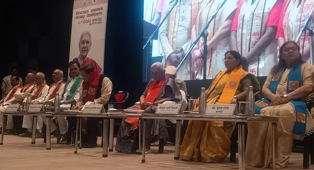 गोरखपुर विश्वविद्यालय दीक्षा समारोह में बोलीं राज्यपाल, ‘समान अवसरों में बेटों से बेटियां निकल रहीं आगे, इस पर हो गंभीर मंथन’