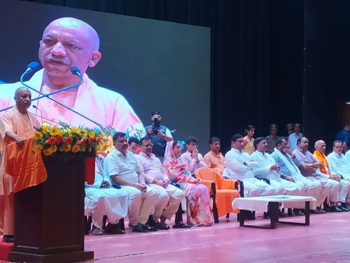 सीएम योगी की पीआरडी जवानों को डबल सौगात, कैशलेस इलाज की सुविधा के साथ 600 हुआ ड्यूटी भत्ता