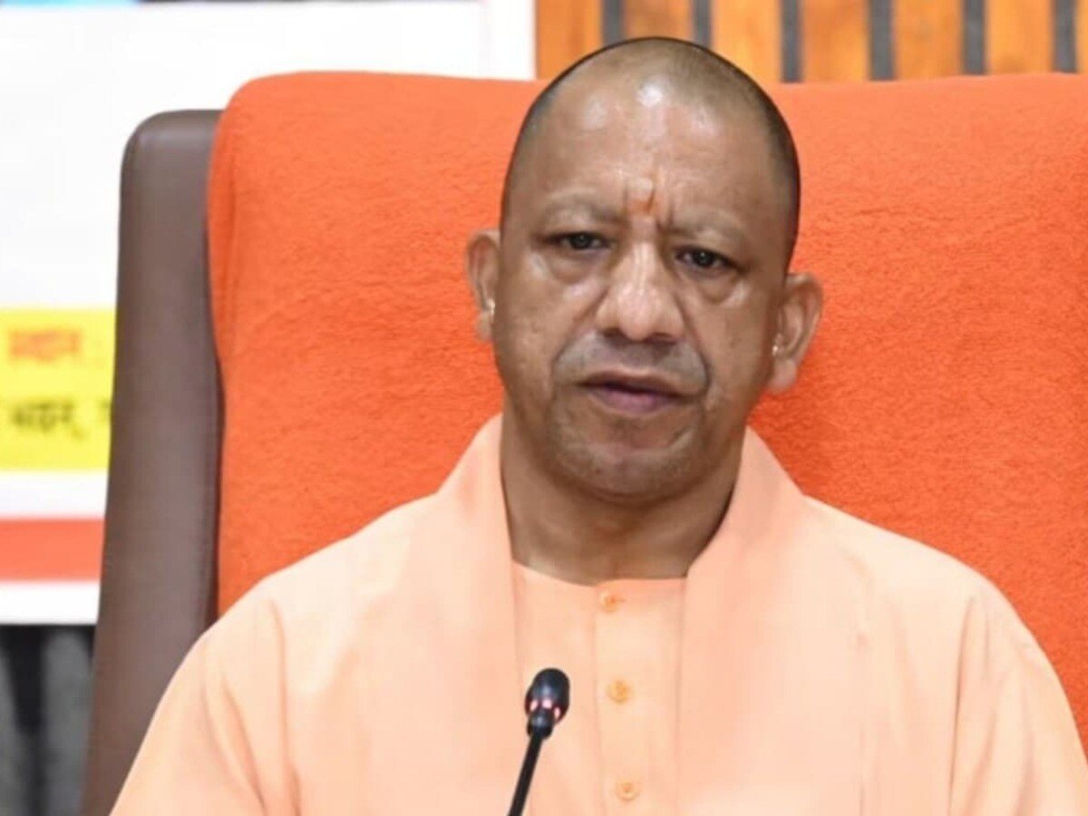 सीएम योगी पहुंचे दिल्ली, पीएम मोदी-नितिन नवीन से करेंगे मुलाकात, राज्यसभा और MLC चुनाव पर चर्चा