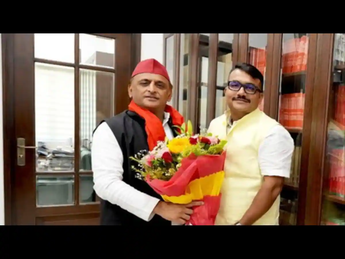 सड़क से भाजपा के बागी पार्षद विश्वजीत त्रिपाठी का कब्जा हटाने की सिफारिश