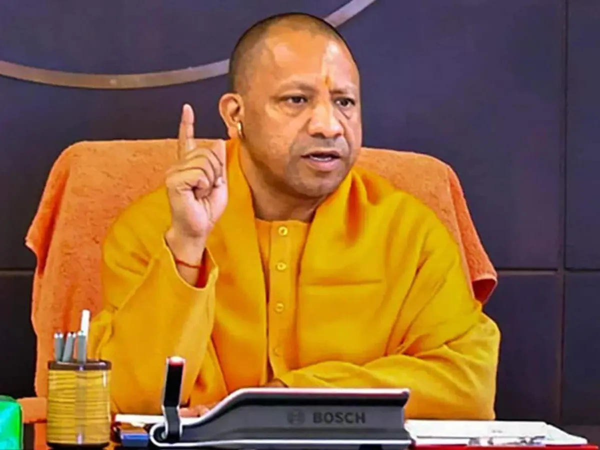 हाईवे-एक्सप्रेसवे पर बढ़ेगी सुरक्षा, शीतलहर-कोहरे में हादसे रोकने के लिए योगी सरकार ने शुरू की तैयारी