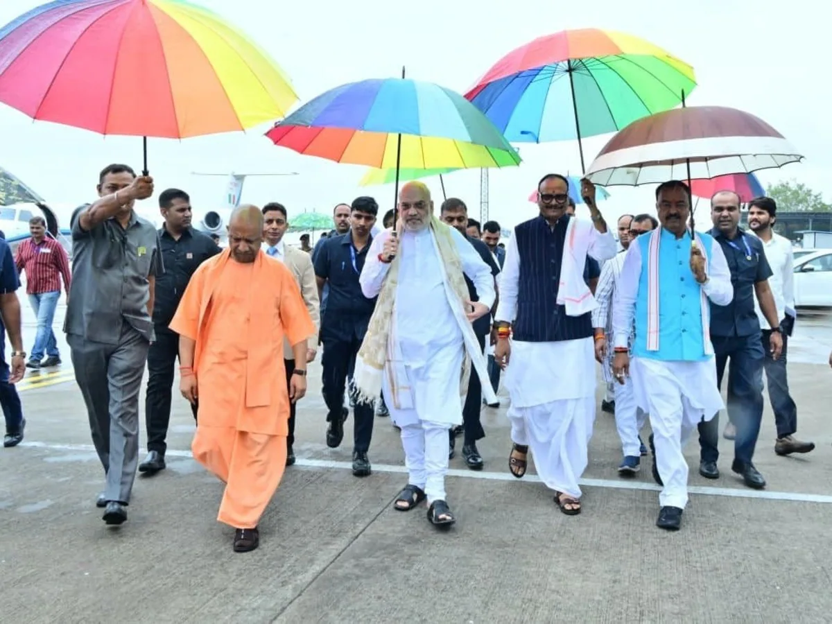 अमित शाह लखनऊ पहुंचे, यूपी बीजेपी की नवगठित प्रदेश कार्यसमिति की पहली बैठक शुरू